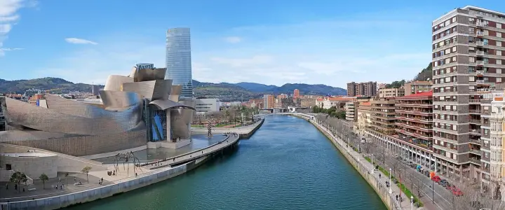Bilbao – Fluss Nervión mit Guggenheim-Museum