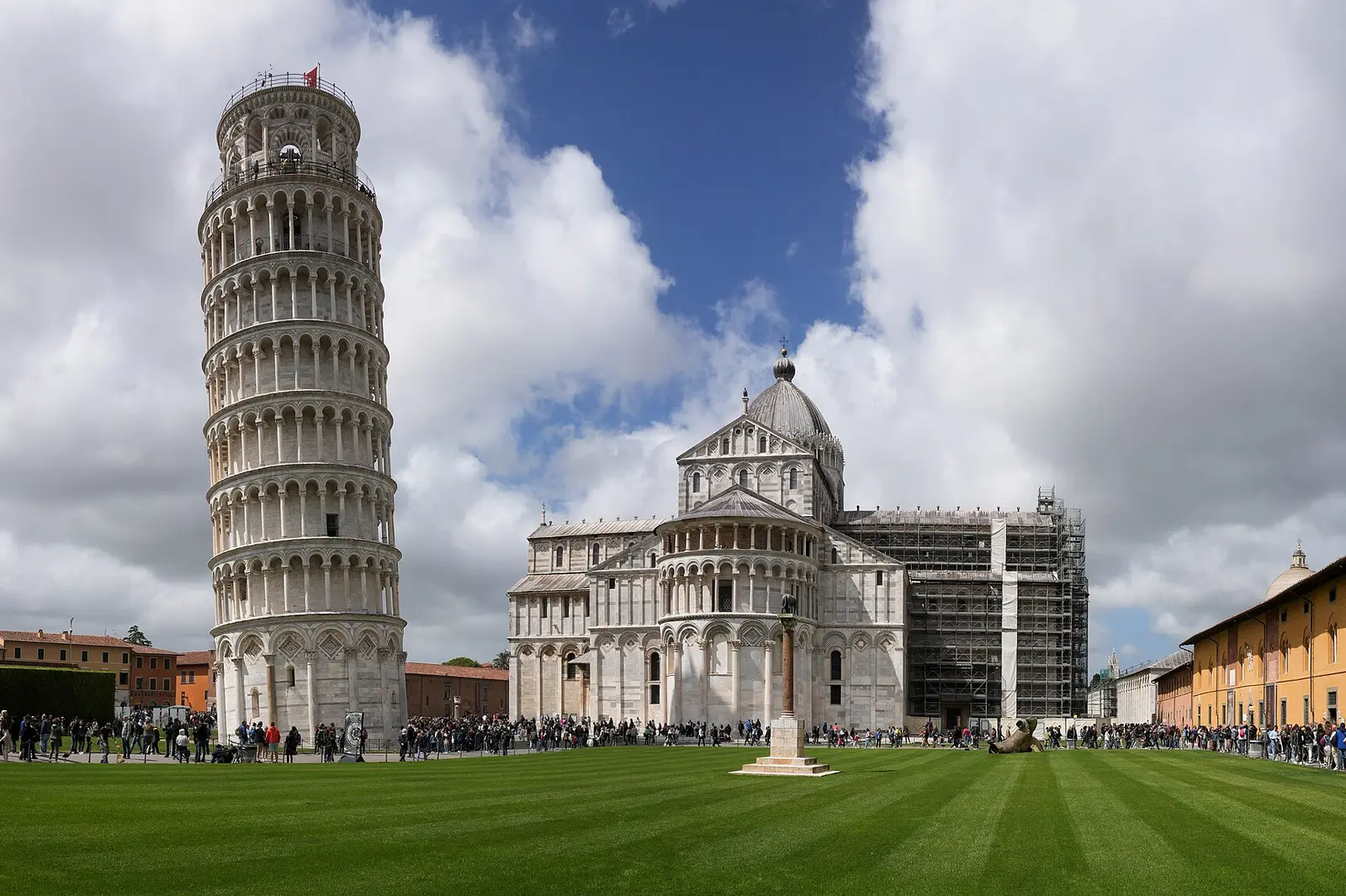 Pisa – Schiefer Turm und Dom auf der Piazza dei Miracoli