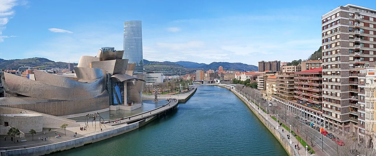 Bilbao – Fluss Nervión mit Guggenheim-Museum